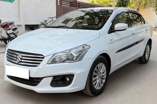 https://images10.gaadi.com/usedcar_image/4362619/original/processed_ce8ff634582b607a23f0c62a59bc3f48.jpg?imwidth=6402