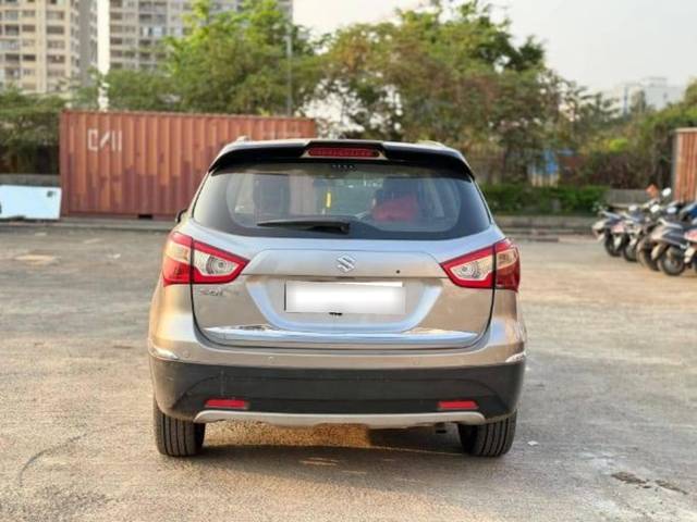 https://images10.gaadi.com/usedcar_image/4362639/original/processed_08eec157ef9b4a3ff4fe03abdc9e21ad.jpg?imwidth=6401