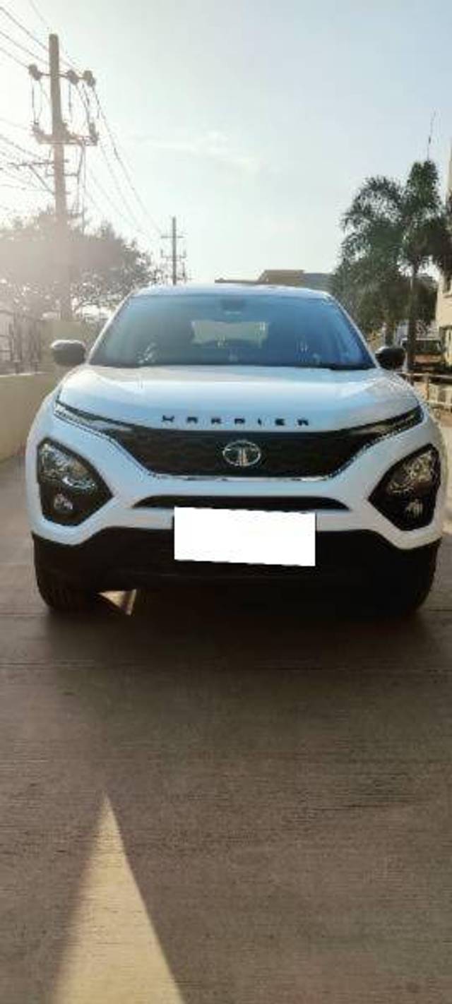 https://images10.gaadi.com/usedcar_image/4362698/original/422e5540bb52042e4fbeaf5cca9ef617.jpg?imwidth=6401