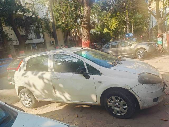 https://images10.gaadi.com/usedcar_image/4362700/original/88ffb35fab186b292c9c18acb33700e9.jpg?imwidth=6400