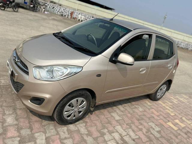 https://images10.gaadi.com/usedcar_image/4362714/original/processed_1d689ffa9fadfeb152c09a486e94898f.jpg?imwidth=6400