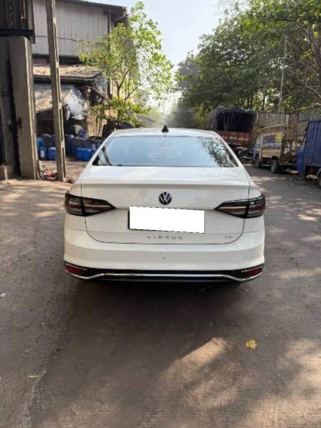 https://images10.gaadi.com/usedcar_image/4362721/original/processed_52e4e99b-86d2-4321-a7da-b619160ca077.jpeg?imwidth=6401