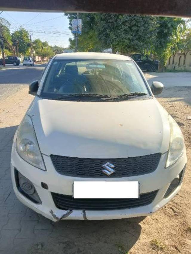 https://images10.gaadi.com/usedcar_image/4362727/original/processed_97f1baef-bbf7-4666-9f09-c54ea67f84bc.jpg?imwidth=6402