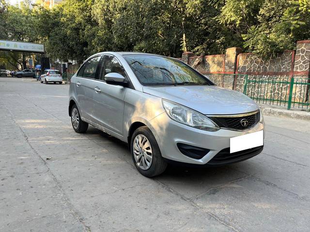 https://images10.gaadi.com/usedcar_image/4362974/original/processed_6a1bbb74ef015ec7d8debb101169b783.jpg?imwidth=6400