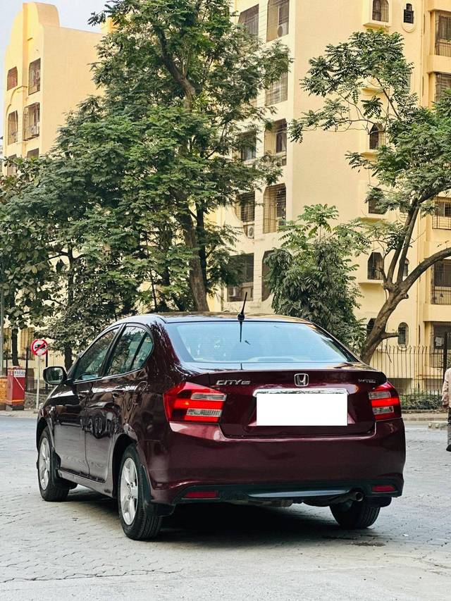 https://images10.gaadi.com/usedcar_image/4363051/original/processed_bb82f26ded7259af7841323df1de2574.jpg?imwidth=6401