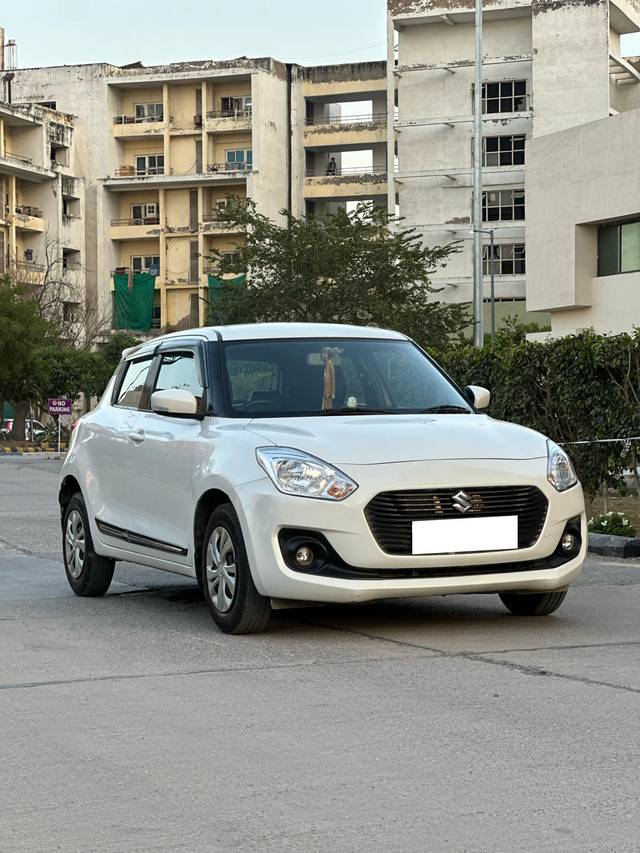 https://images10.gaadi.com/usedcar_image/4363096/original/processed_51635c2b737b74bbd21b0a810ddca3d5.jpg?imwidth=6400