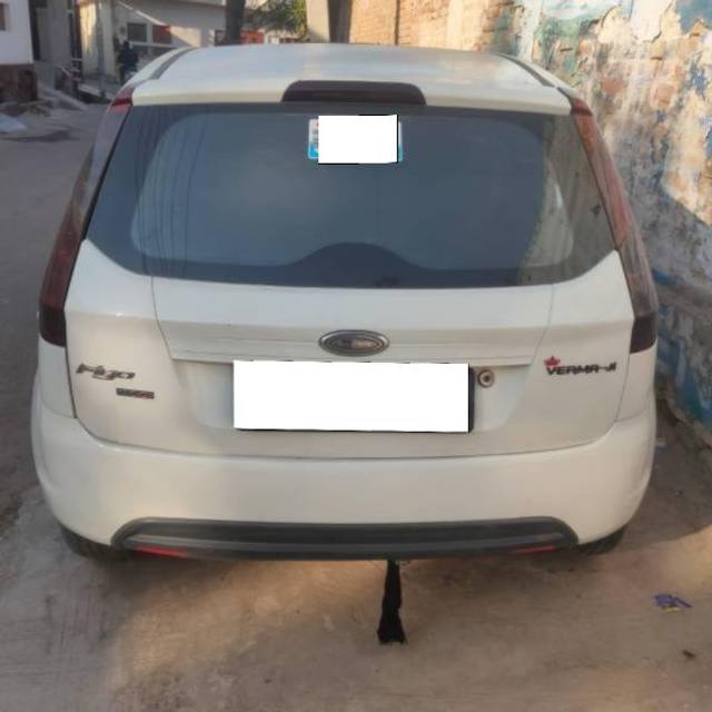 https://images10.gaadi.com/usedcar_image/4363158/original/processed_23dfa269-3626-4c05-a18c-d45220e686fa.jpg?imwidth=6400