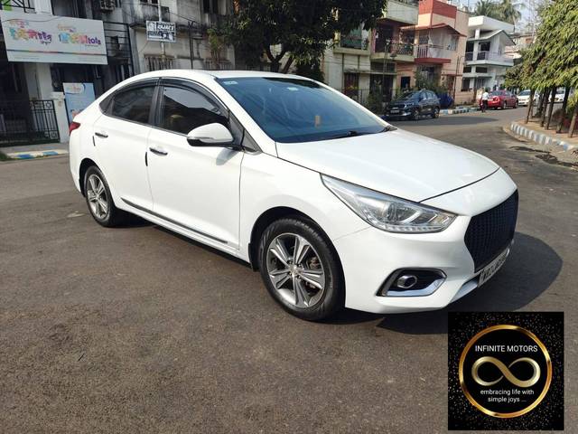 https://images10.gaadi.com/usedcar_image/4363216/original/processed_9ef57857698ba5f1ab6b6a7906d2b847.jpg?imwidth=6400