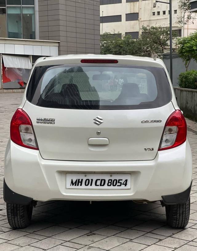 https://images10.gaadi.com/usedcar_image/4363286/original/processed_bb1707646c0ff4f0b6605c36b3bef780.jpg?imwidth=6402