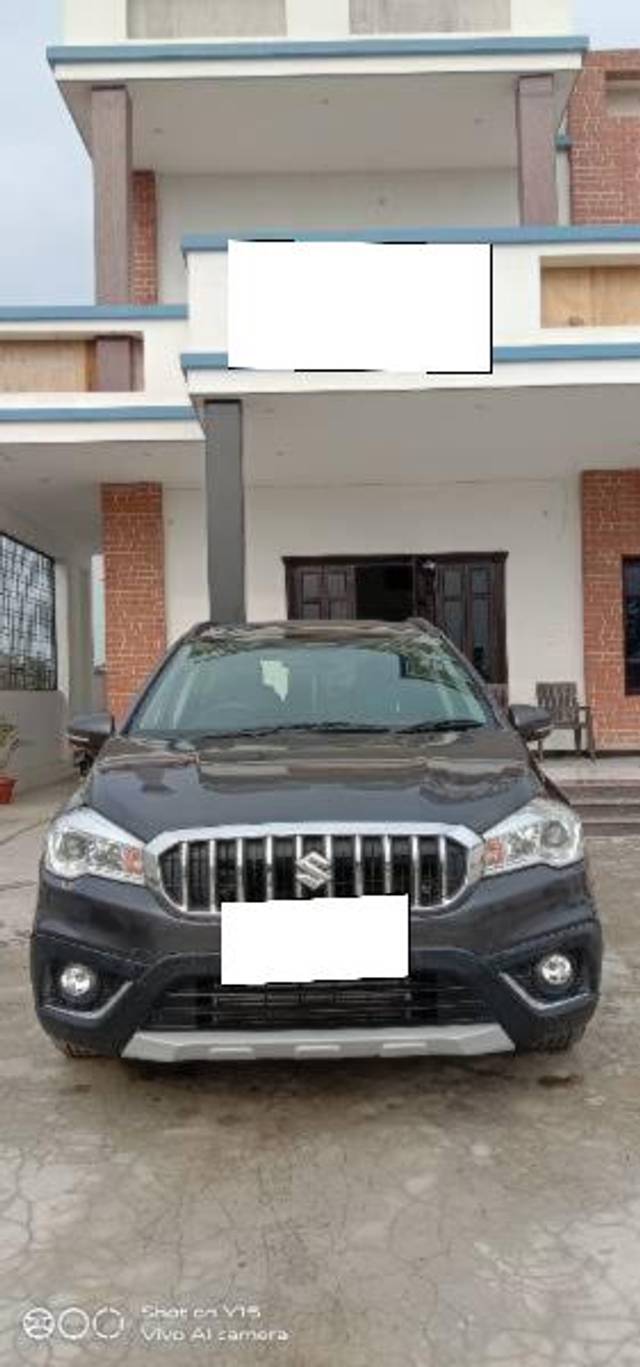 https://images10.gaadi.com/usedcar_image/4363329/original/processed_273bc8ea-73e3-409a-b20f-0b426a2f45e8.jpg?imwidth=6402