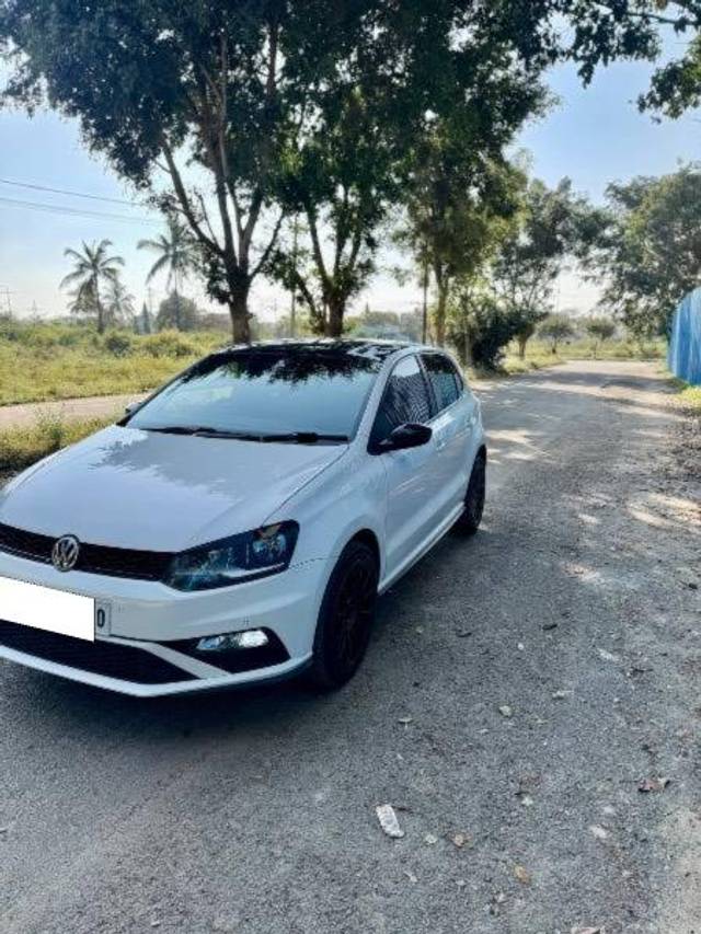 https://images10.gaadi.com/usedcar_image/4363331/original/processed_5933ebb8-a1ec-4270-80cb-1605a5cc4a04.jpeg?imwidth=6402