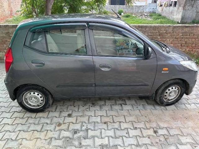 https://images10.gaadi.com/usedcar_image/4363345/original/processed_f1cd0184-ccc0-4b72-8dc0-8c3b6a678e57.jpeg?imwidth=6401