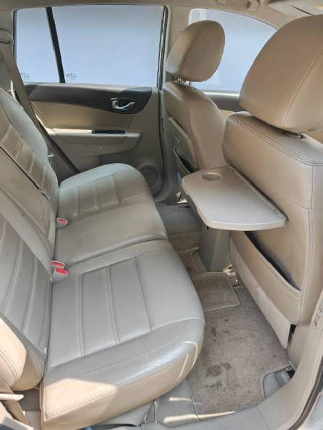 https://images10.gaadi.com/usedcar_image/4363481/original/5d21691f08c0627b33e26fe602ca7aba.jpeg?imwidth=6402