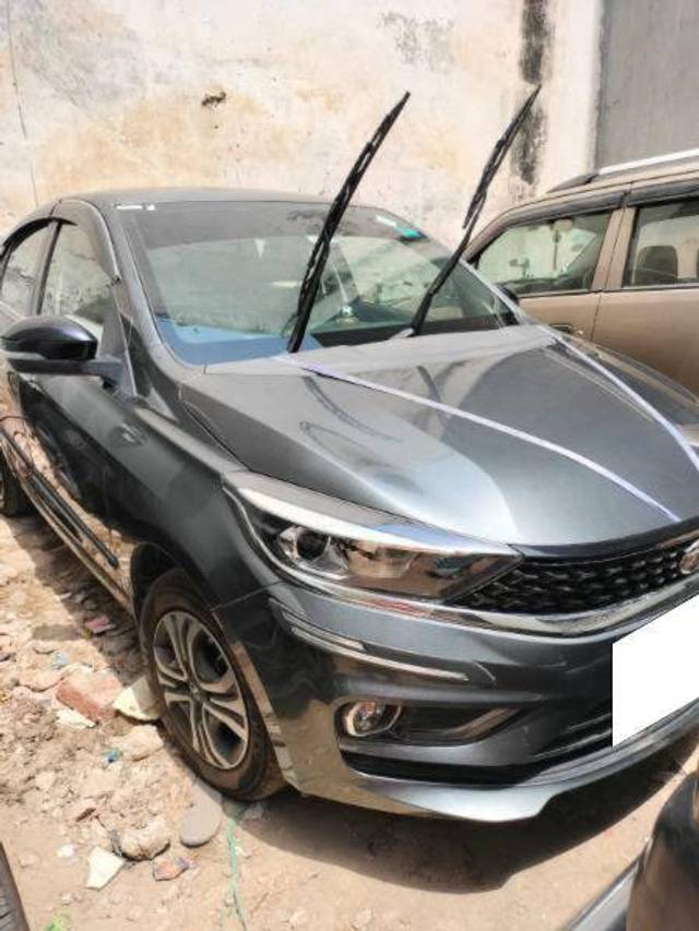 https://images10.gaadi.com/usedcar_image/4363484/original/125373e105cbb56478b0d7e311b38b97.jpg?imwidth=6400