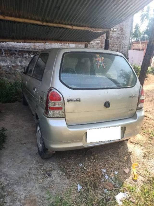 https://images10.gaadi.com/usedcar_image/4363496/original/processed_596e3f2f-4de4-43ab-a6e9-de3c870ec24b.jpg?imwidth=6402