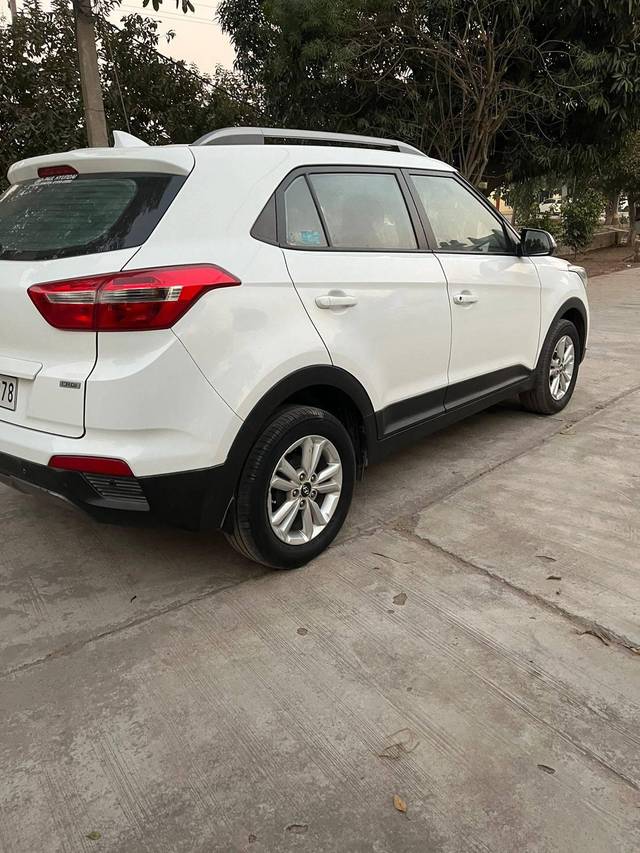 https://images10.gaadi.com/usedcar_image/4363533/original/processed_c2ac52e1927981528307f52ac2624efe.jpg?imwidth=6401