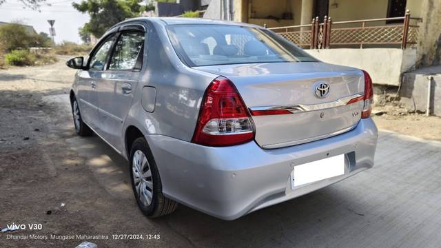 https://images10.gaadi.com/usedcar_image/4363619/original/processed_9b29e8ce7b7ceb9d95bc5dd66192fb09.jpg?imwidth=6401