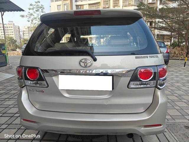 https://images10.gaadi.com/usedcar_image/4363658/original/processed_879ba1de43f1274d62ad99bae50cf0d3.jpg?imwidth=6402