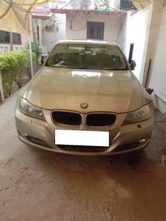 https://images10.gaadi.com/usedcar_image/4363893/original/processed_0a8832c2-5bee-453e-9294-02c30d3cf927.jpeg?imwidth=6402