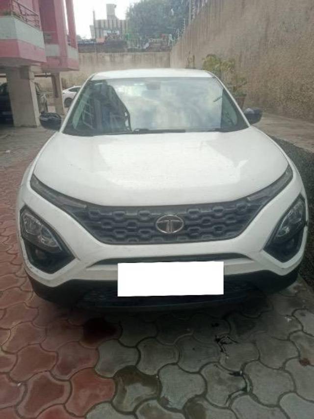 https://images10.gaadi.com/usedcar_image/4363991/original/processed_06239246-3089-4e1f-ba0e-9a2c35299274.jpeg?imwidth=6402