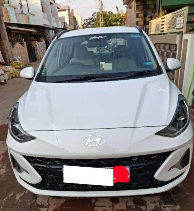 https://images10.gaadi.com/usedcar_image/4364026/original/processed_4085f816-3604-4632-85e7-d1cc5a9fdc14.jpg?imwidth=6402