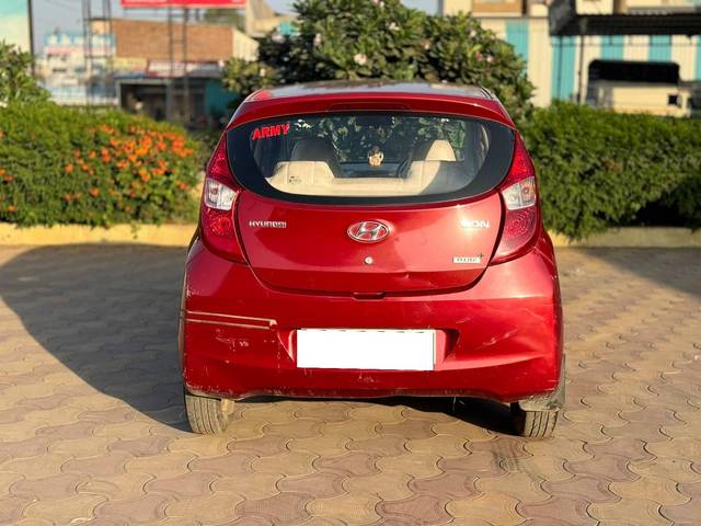 https://images10.gaadi.com/usedcar_image/4364036/original/processed_9b6b5633a89f2eb5683e0bb8e0eead84.jpg?imwidth=6402