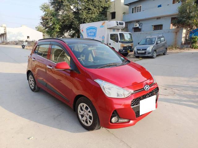 https://images10.gaadi.com/usedcar_image/4364070/original/processed_e61196025e2d511ac43899ec28cade0b.jpg?imwidth=6400