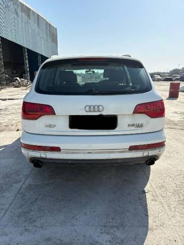 https://images10.gaadi.com/usedcar_image/4364071/original/processed_5b34c2c1-bd08-4c64-8210-7a0915ad9518.jpeg?imwidth=6401