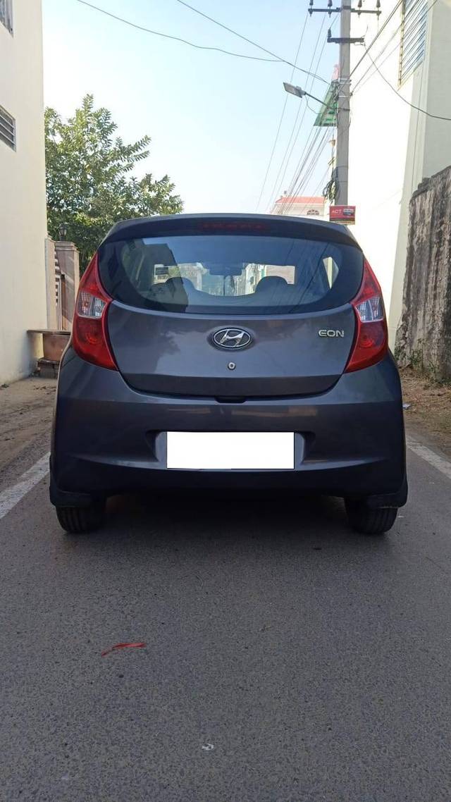 https://images10.gaadi.com/usedcar_image/4364142/original/processed_c99917003916dd8ecacf3ea2ea8e709e.jpg?imwidth=6401