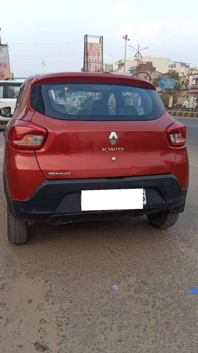 https://images10.gaadi.com/usedcar_image/4364153/original/processed_8aef0bec77348f30215ed19f30f88043.jpg?imwidth=6400