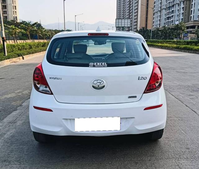 https://images10.gaadi.com/usedcar_image/4364260/original/processed_b7f82a17b091e506a29b47d6e3ae2f52.jpg?imwidth=6402