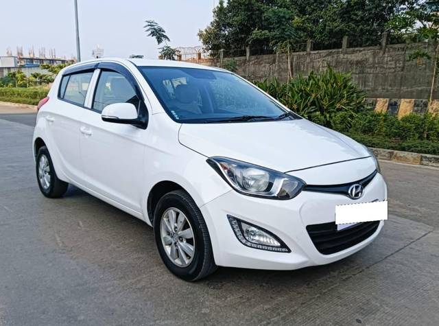 https://images10.gaadi.com/usedcar_image/4364260/original/processed_fbb63b00febcfd74847eb0f9b1ddfb34.jpg?imwidth=6400