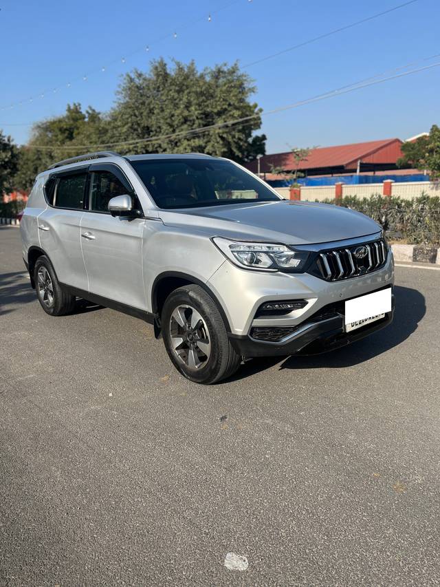 https://images10.gaadi.com/usedcar_image/4364290/original/processed_76cc645d8acd3917ea7de3cbc6f27376.jpg?imwidth=6400