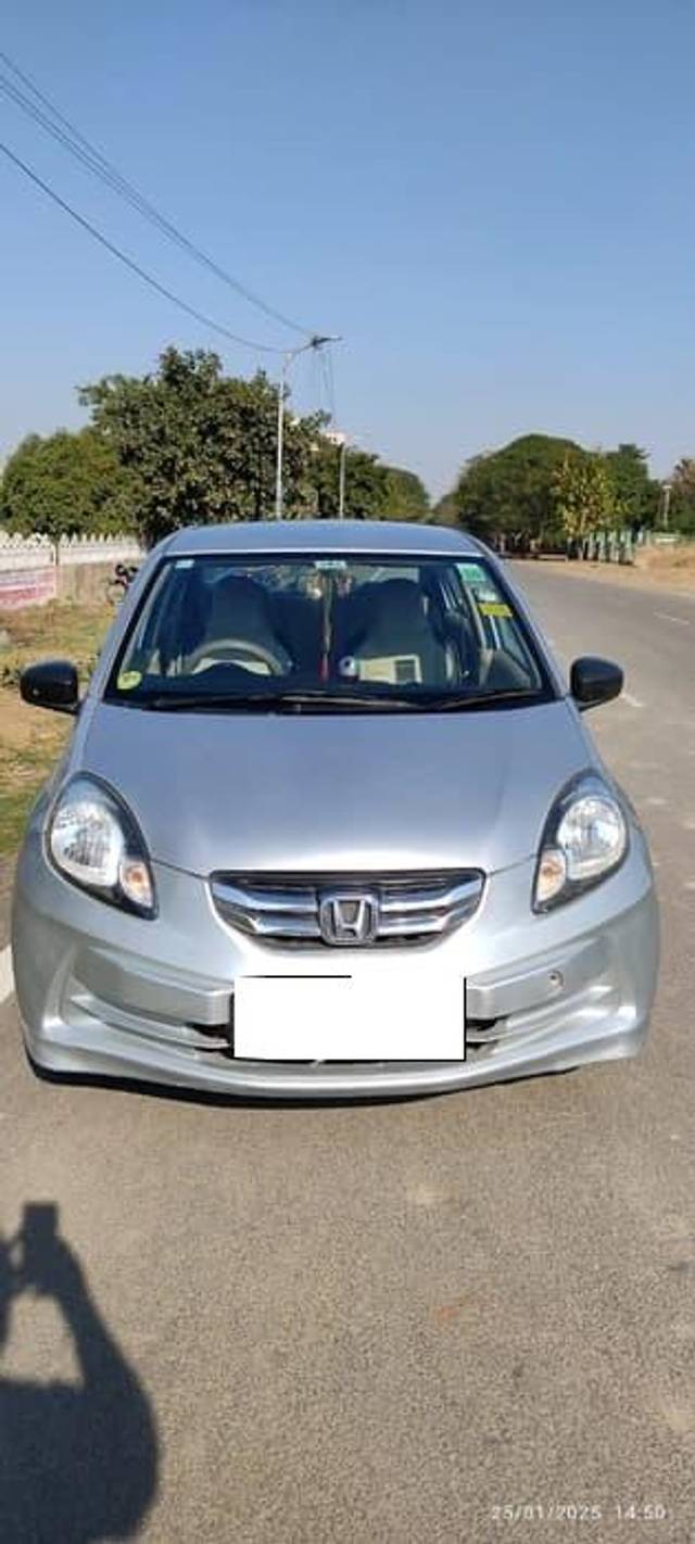 https://images10.gaadi.com/usedcar_image/4364329/original/processed_40c9503a9a9729ed948031822ffe60c0.jpg?imwidth=6402