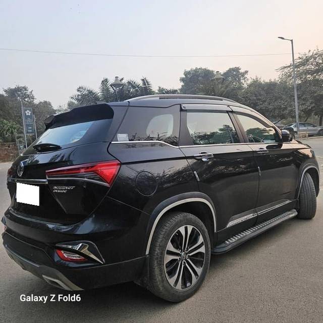 https://images10.gaadi.com/usedcar_image/4364392/original/processed_134e2dc20d530a9040daa9cd3b1fe6b7.jpg?imwidth=6402