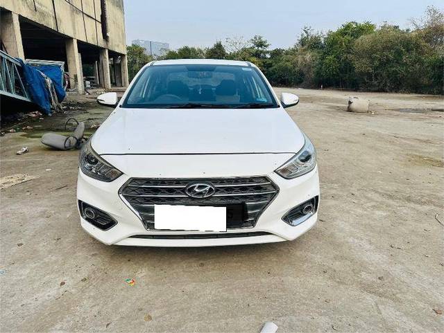 https://images10.gaadi.com/usedcar_image/4364432/original/5a4c83a727b9cb069abae24062016e31.jpeg?imwidth=6401