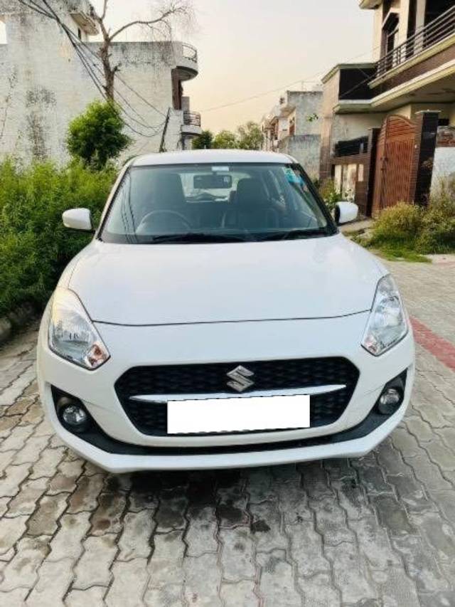 https://images10.gaadi.com/usedcar_image/4364533/original/processed_6c7eb42d-9034-4bea-b288-d89adc6ba9d7.jpeg?imwidth=6402