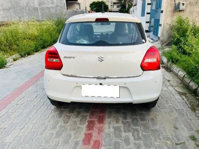 https://images10.gaadi.com/usedcar_image/4364533/original/processed_aaddb738-04a5-497e-8c0b-18c875ebe1c6.jpeg?imwidth=6401