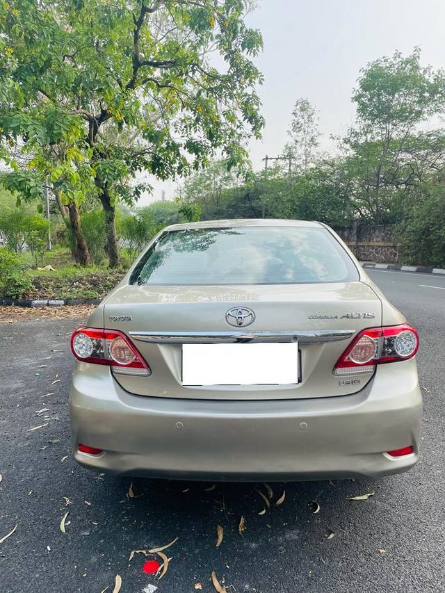 https://images10.gaadi.com/usedcar_image/4364556/original/processed_cd94895600f5b88a714efba2eec88599.jpeg?imwidth=6401