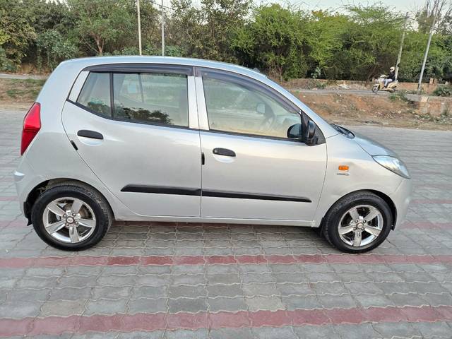 https://images10.gaadi.com/usedcar_image/4364559/original/905cb894581c4b3e21e10fcf7f1ca996.jpg?imwidth=6401