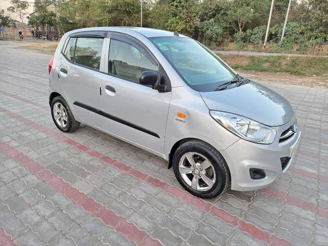 https://images10.gaadi.com/usedcar_image/4364559/original/processed_431310fad5fbdf23e033a2f2f6bfa1a7.jpg?imwidth=6400