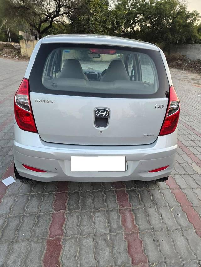 https://images10.gaadi.com/usedcar_image/4364559/original/processed_655e065ce17f63d34981527dbc9964a3.jpg?imwidth=6402