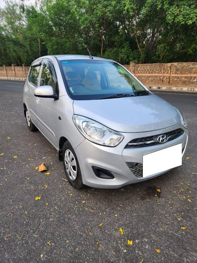 https://images10.gaadi.com/usedcar_image/4364595/original/processed_414b6b1fc1da36bf837152dd75cb89f3.jpeg?imwidth=6400