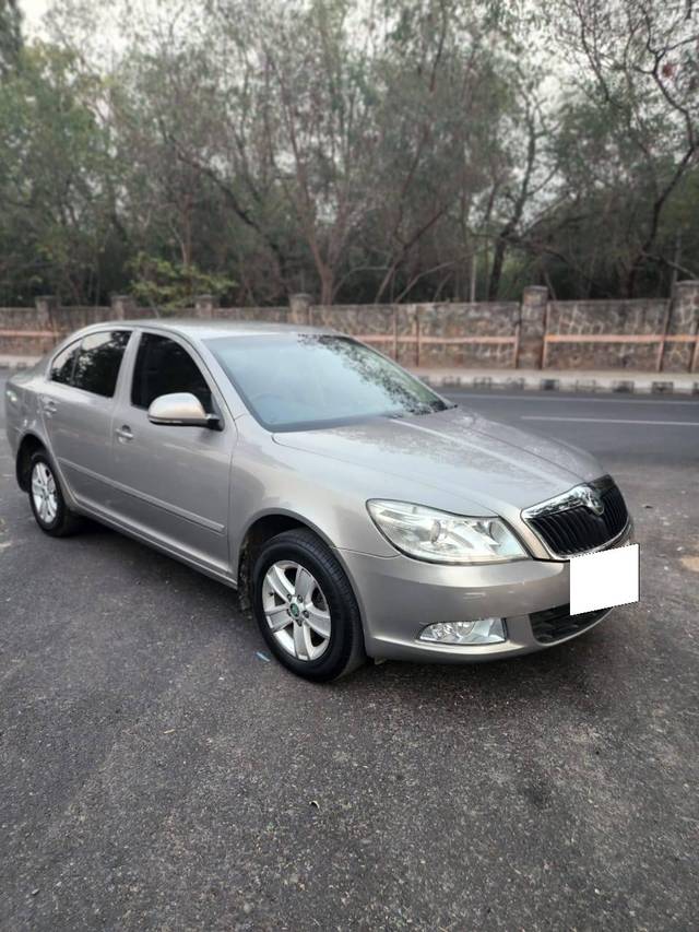 https://images10.gaadi.com/usedcar_image/4364602/original/processed_91cc27d04562678d5f24a782fafc67c9.jpeg?imwidth=6400