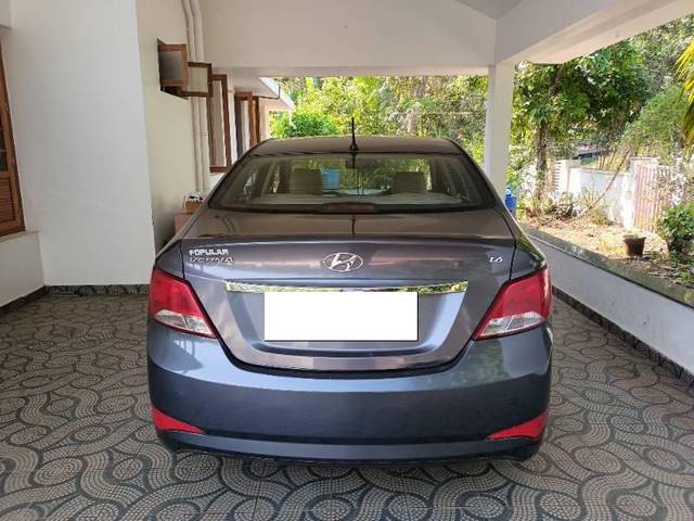 https://images10.gaadi.com/usedcar_image/4364609/original/processed_fbe2c192-9eab-4381-8ec3-e2d3edb225d2.jpg?imwidth=6402