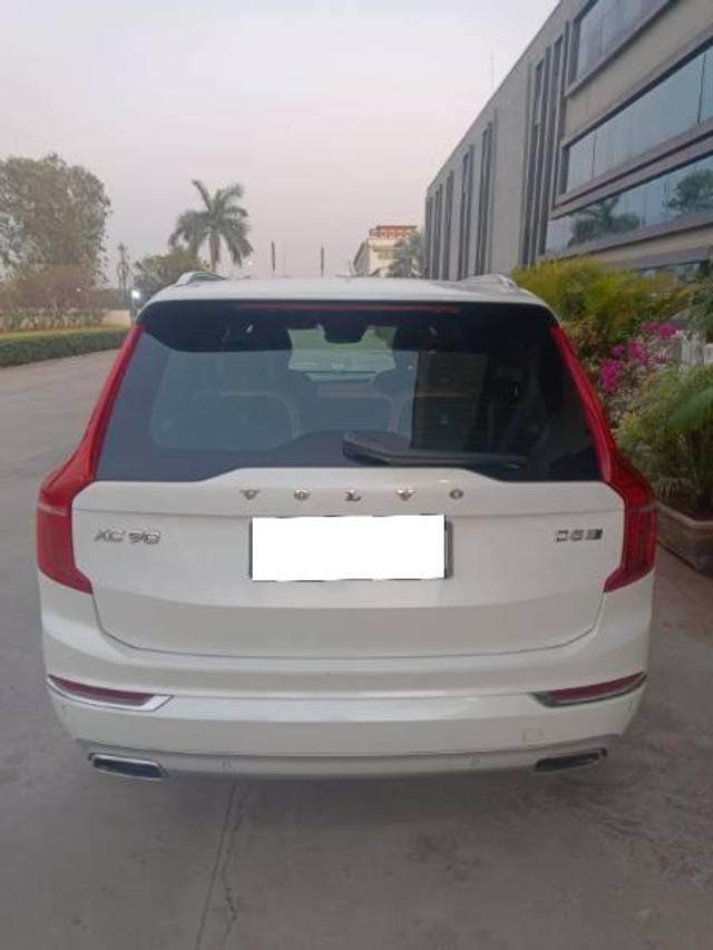 https://images10.gaadi.com/usedcar_image/4364618/original/processed_e99b0f28-27f8-4ca8-9357-ba1c936cfff7.jpeg?imwidth=6402