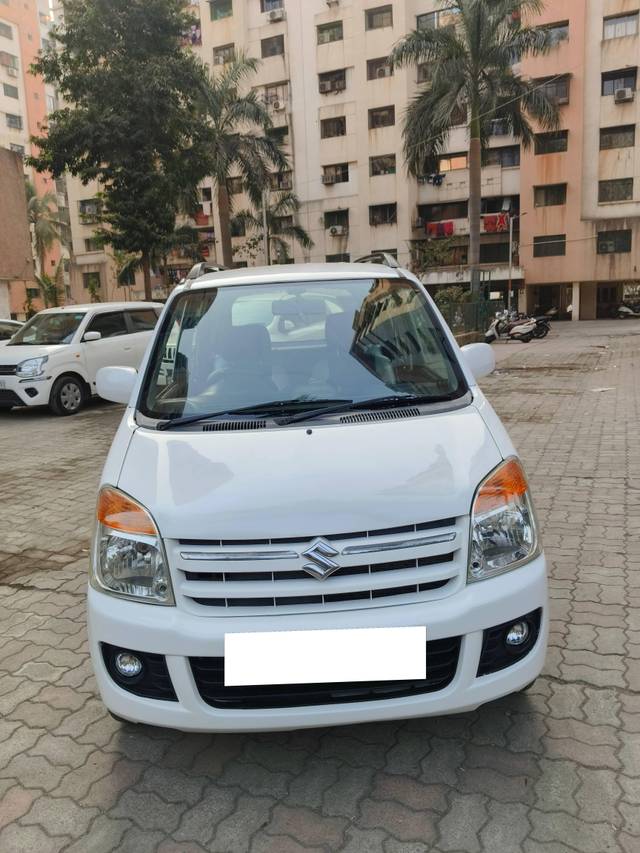 https://images10.gaadi.com/usedcar_image/4364631/original/processed_2f12dbeb8d6e007ff0b62b3117851b07.jpg?imwidth=6400