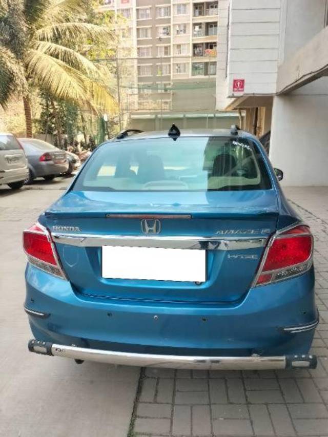 https://images10.gaadi.com/usedcar_image/4364828/original/processed_eb6e01b0-6925-42fd-aace-919dc1f642ba.jpg?imwidth=6401