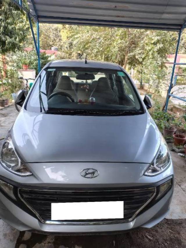 https://images10.gaadi.com/usedcar_image/4364873/original/processed_08335eb8-c983-4609-a06e-6ba7c4b29ffc.jpg?imwidth=6400