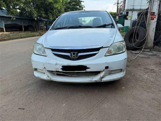 https://images10.gaadi.com/usedcar_image/4364912/original/processed_667b1cb4-d2c0-4f1b-b866-477659e9b037.jpeg?imwidth=6402